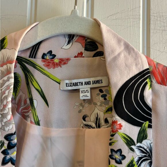 Elizabeth and James Silk Crepe Floral Kimono with Bell Sleeves - Picture 3 of 8